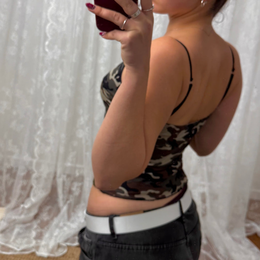 Double layered mesh camouflage cami top