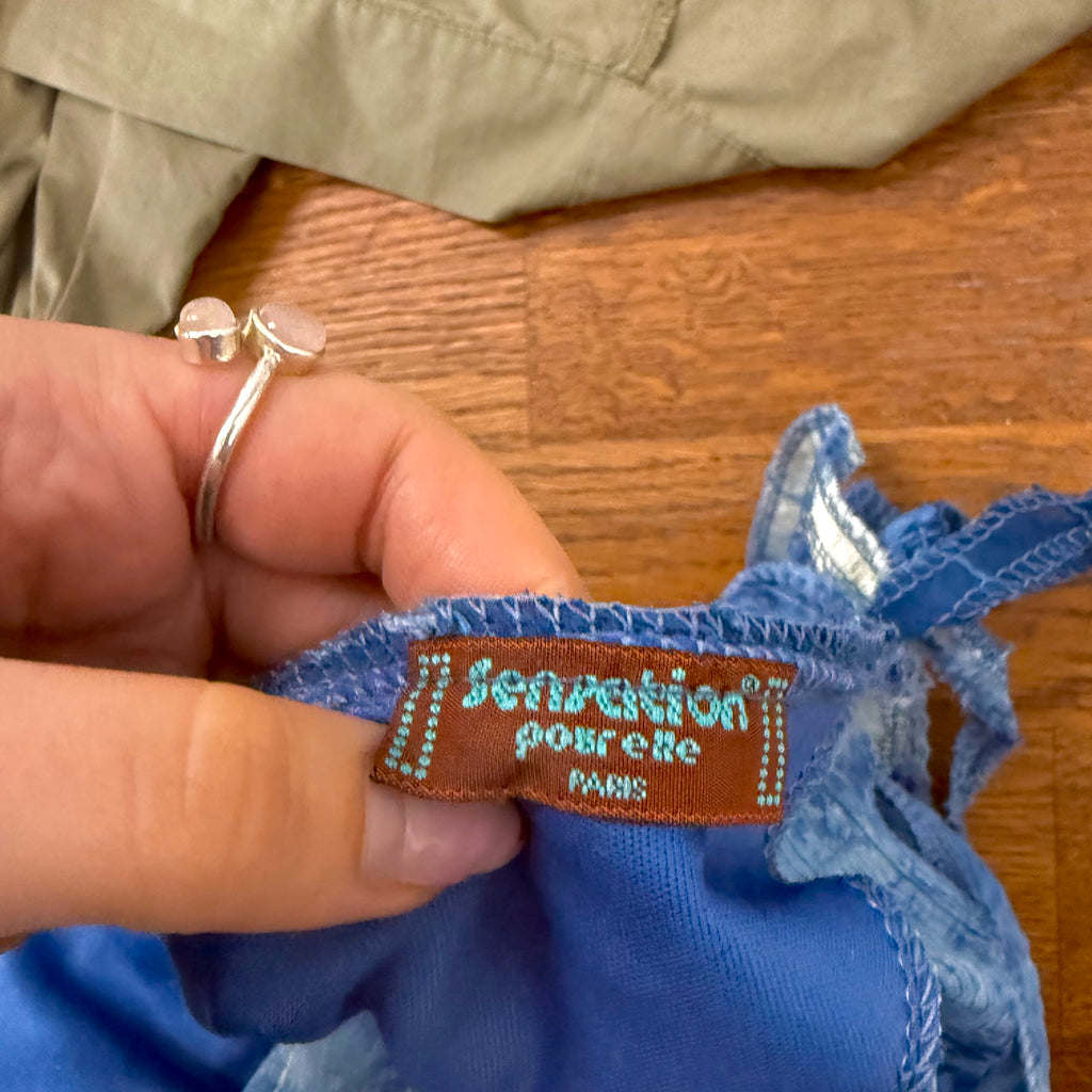 Blue floaty cut out top