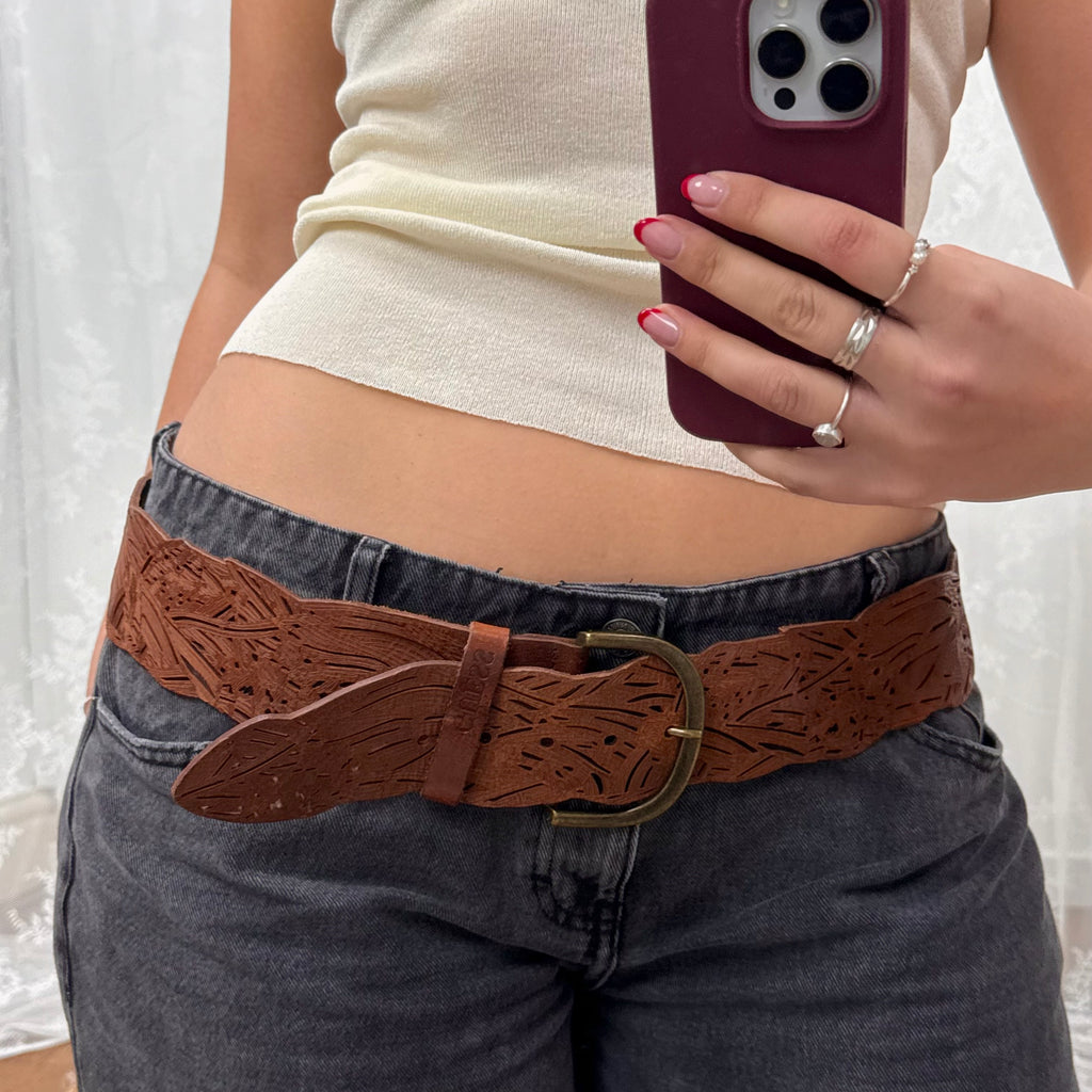 Brown guess belt with elasticated part