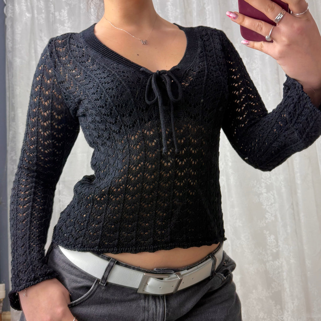 Black crotchet long sleeved sweater