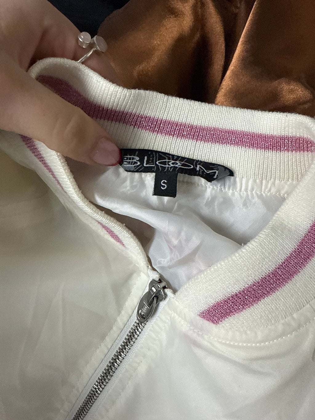 White lightweight detailed bomber jacket