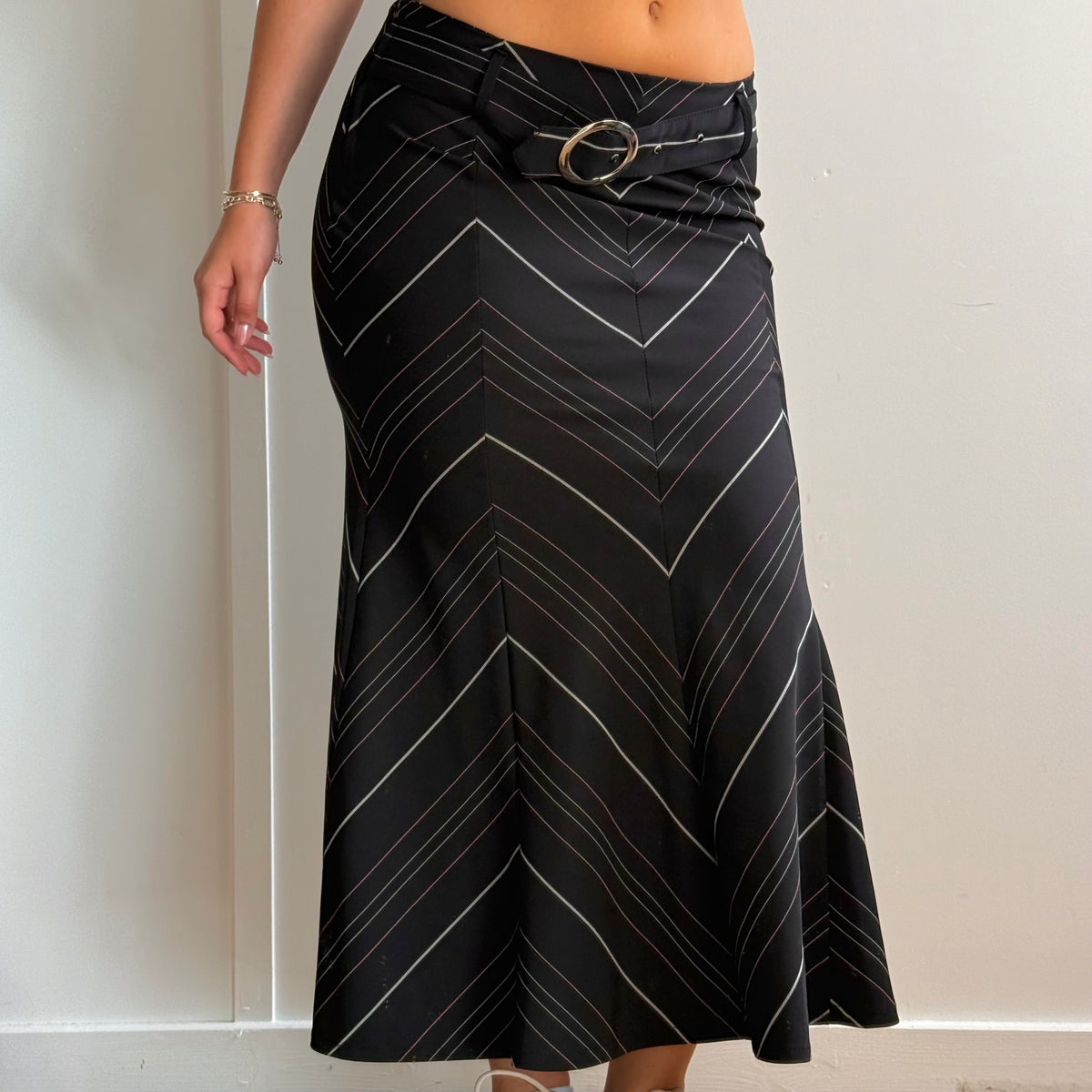 Black detailed buckle maxi skirt with pink detailing