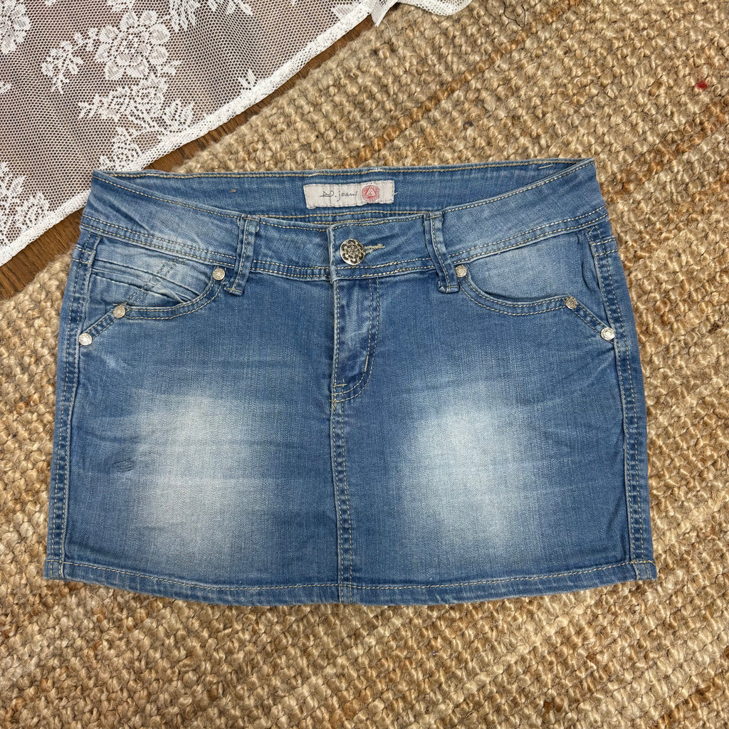 Mid washed denim blue stretchy mini skirt