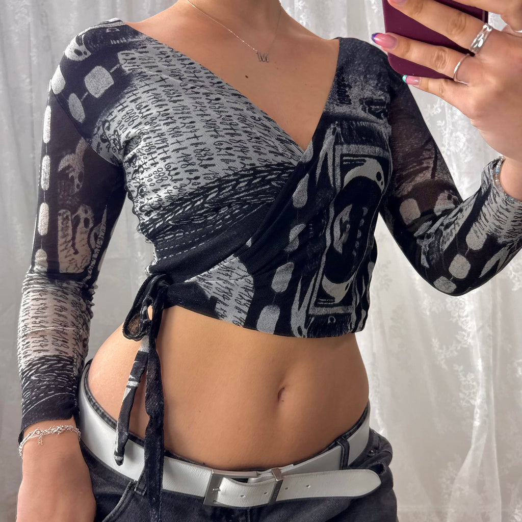 Grey and black graphic wrap around tie top