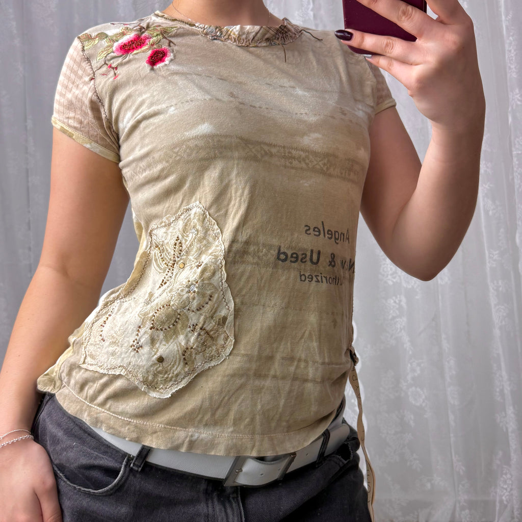 Beige embroided tshirt with ruched detailing