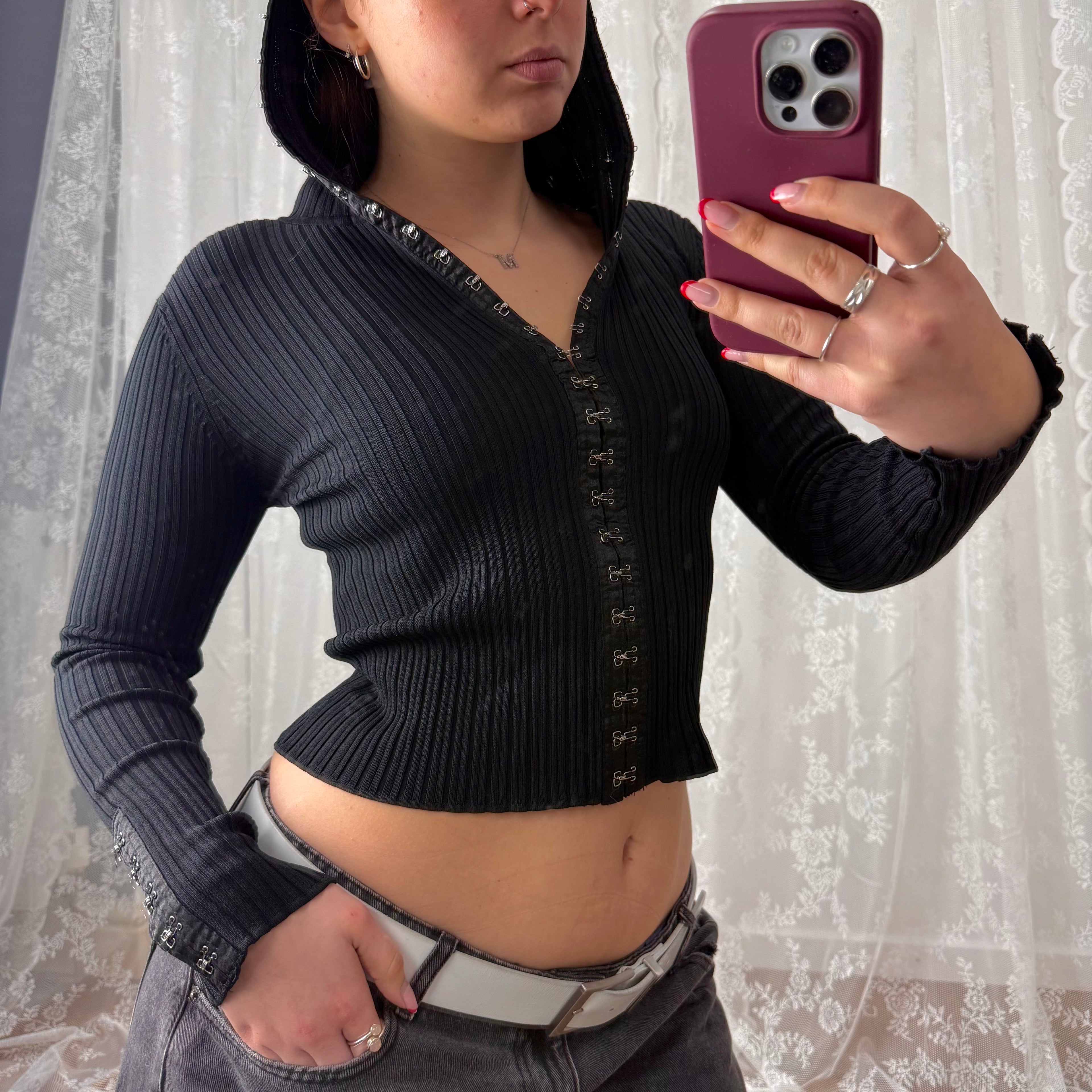 Black hook and eye hooded sweater