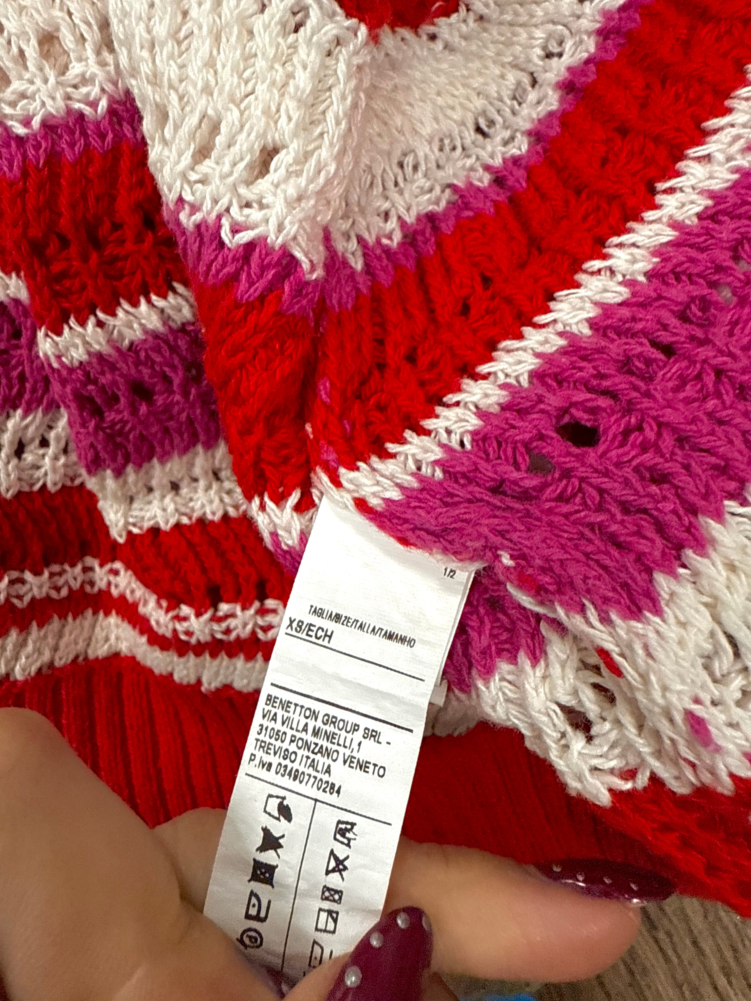 Pink and white knitted short sleeve sweater