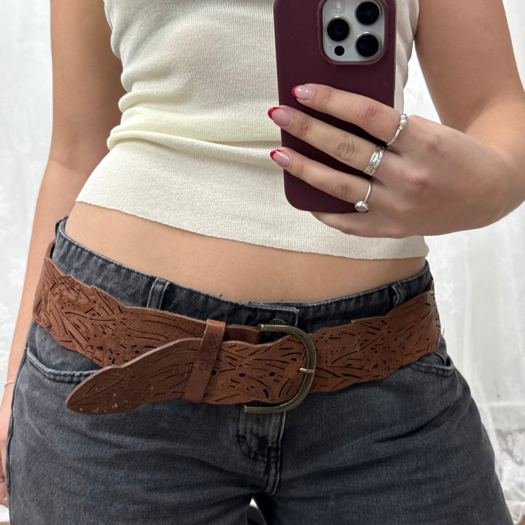 Brown guess belt with elasticated part