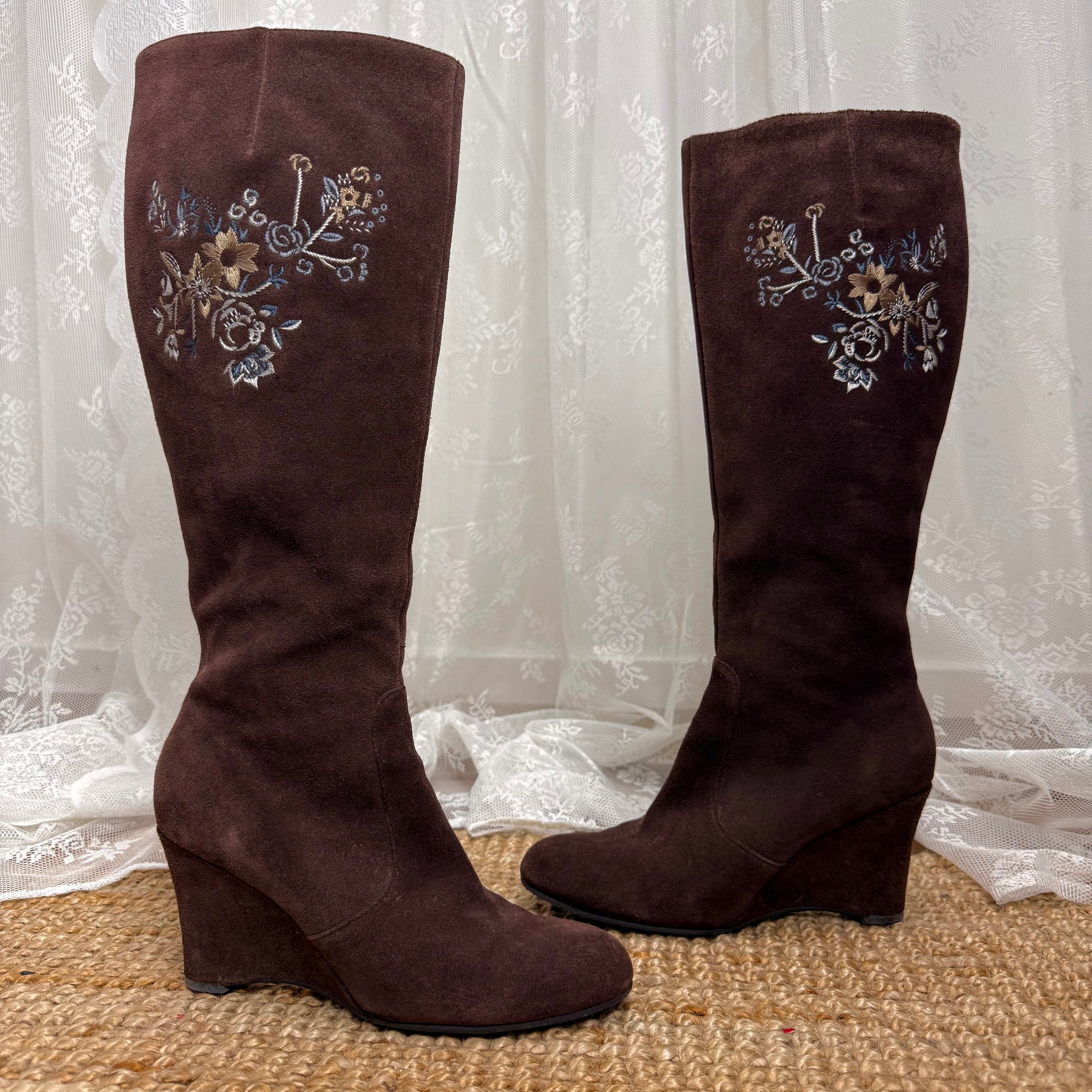 Brown embroided wedge boots