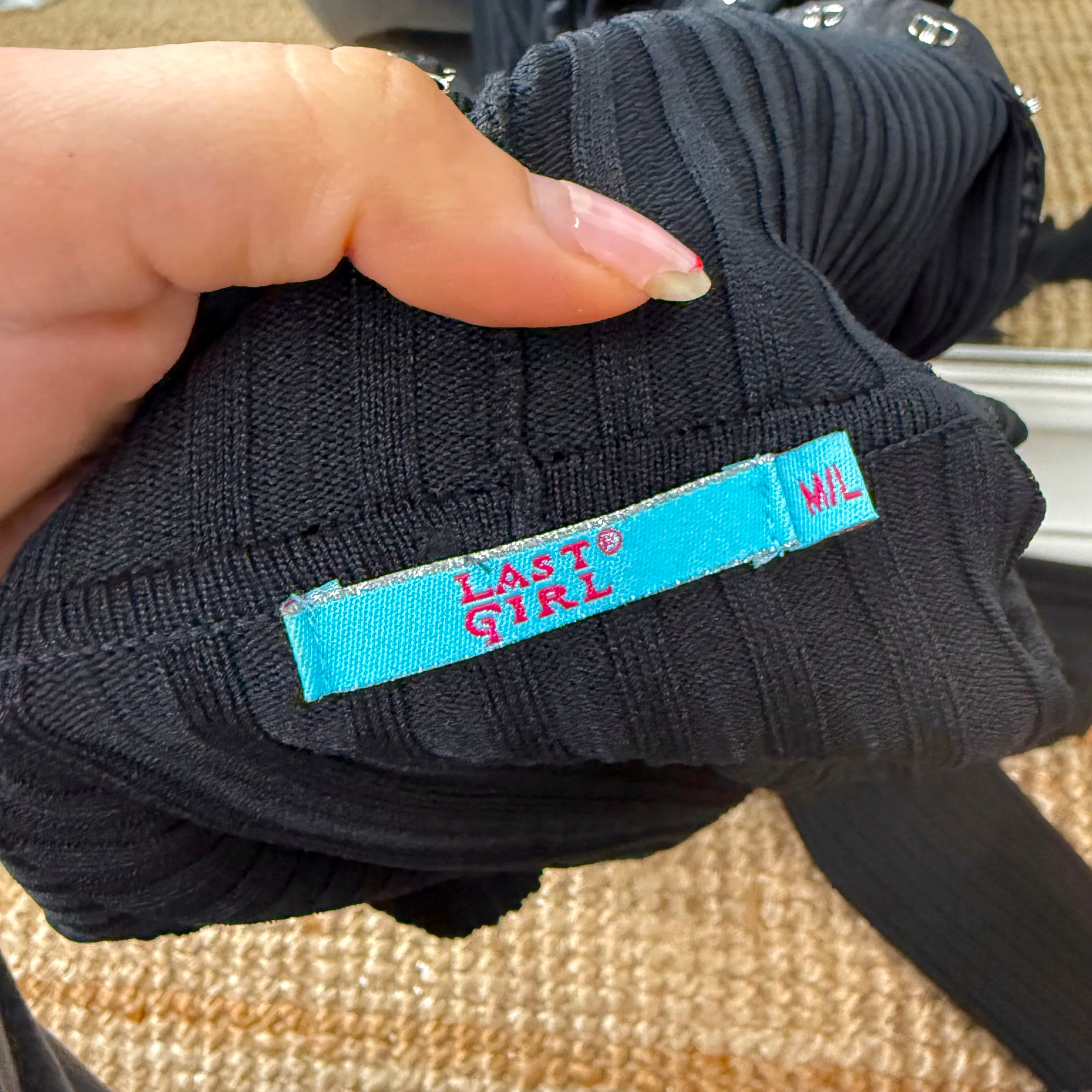 Black hook and eye hooded sweater