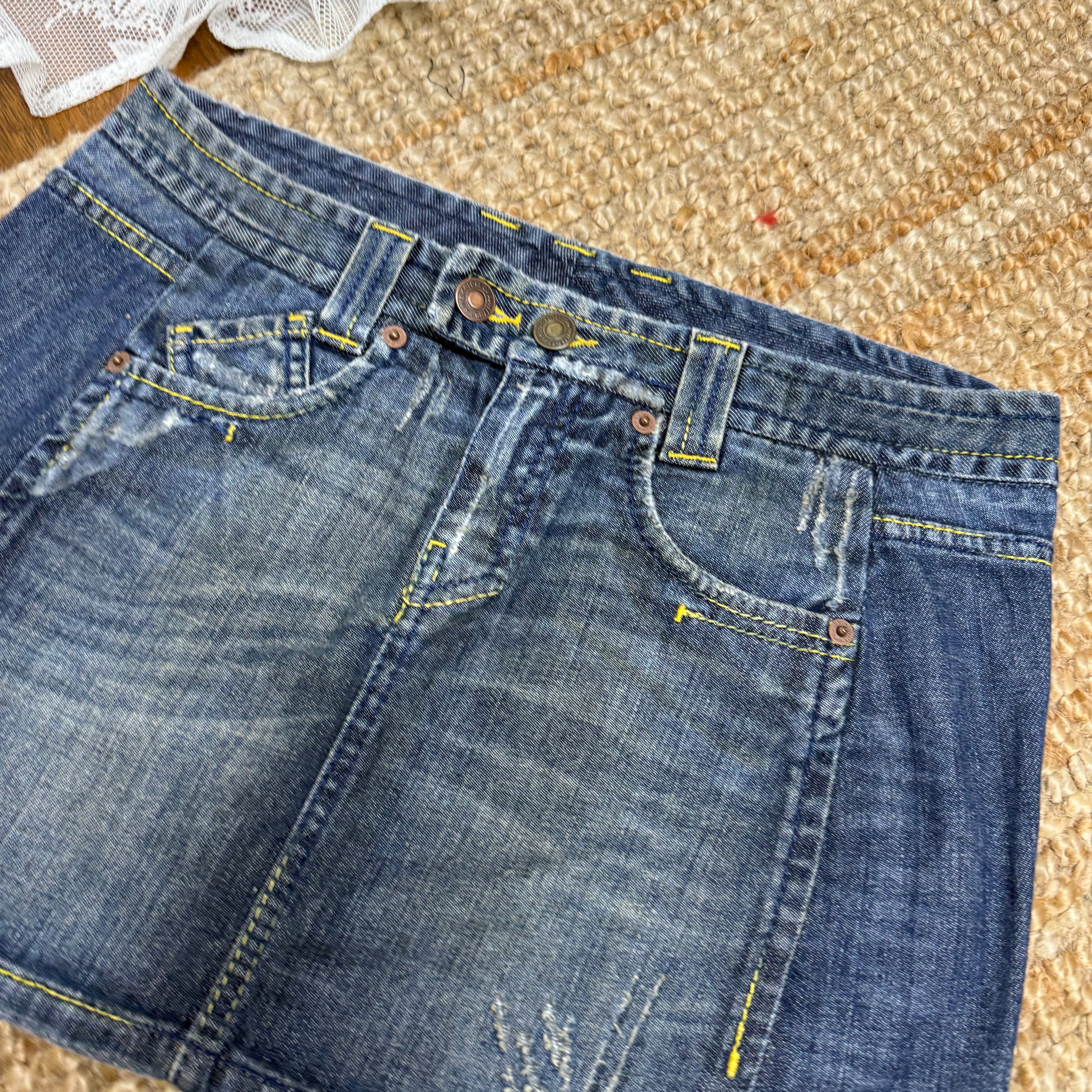 Dark blue denim 2000s vintage mini skirt
