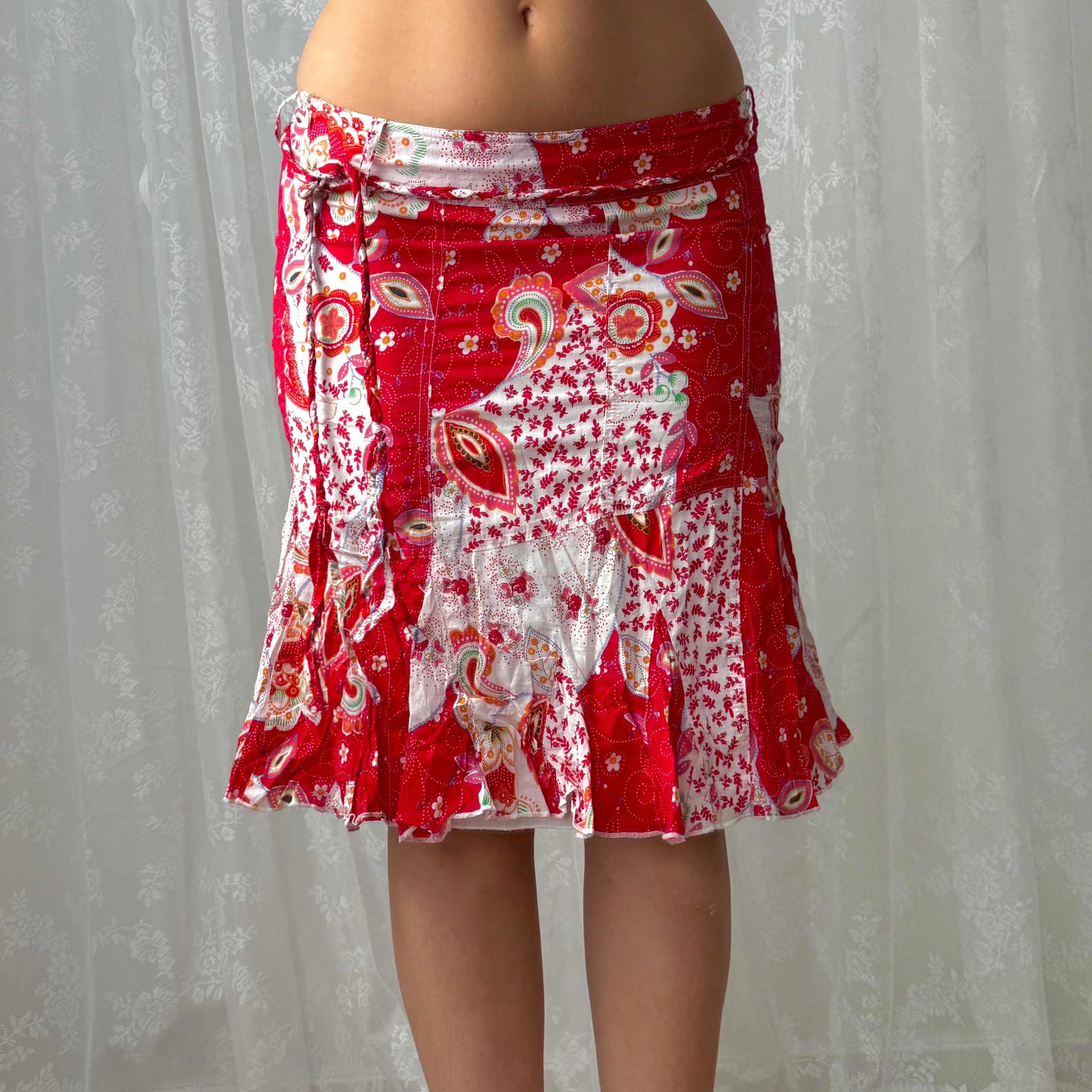 White and red patterned midi skirt