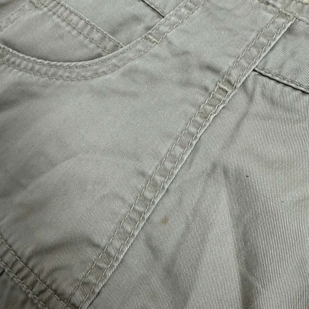 Beige pleated 2000s vintage skirt