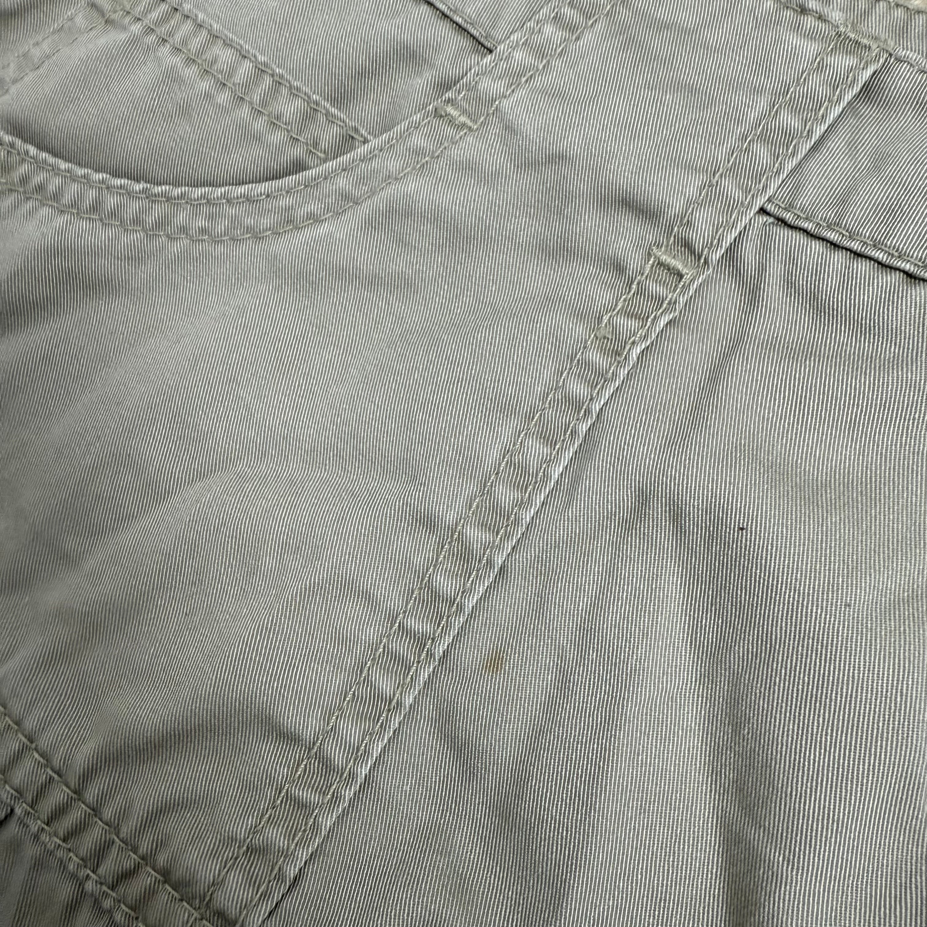 Beige pleated 2000s vintage skirt