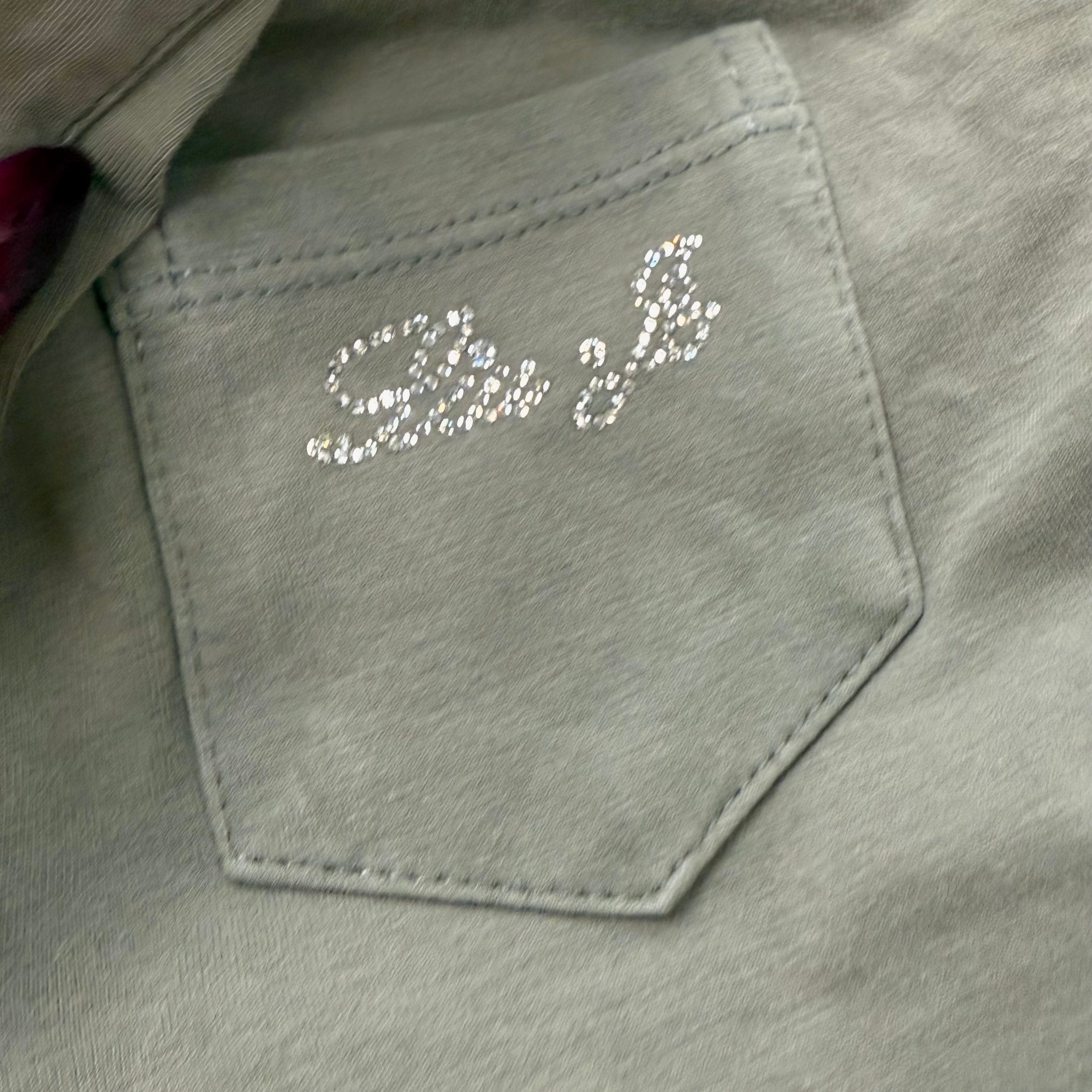 Grey v neck collared long sleeved top
