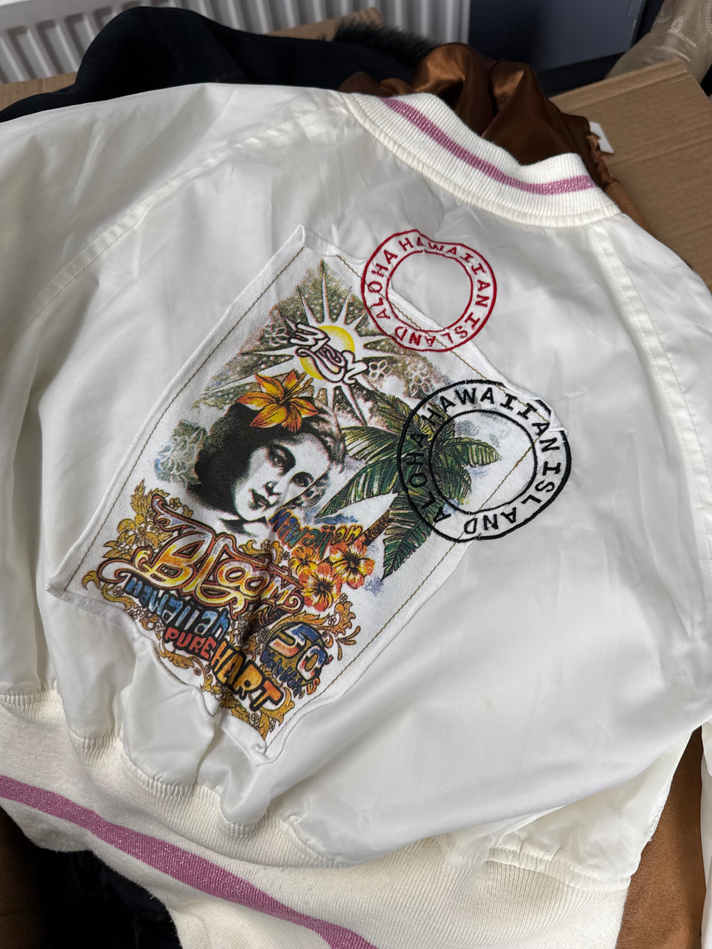 White lightweight detailed bomber jacket