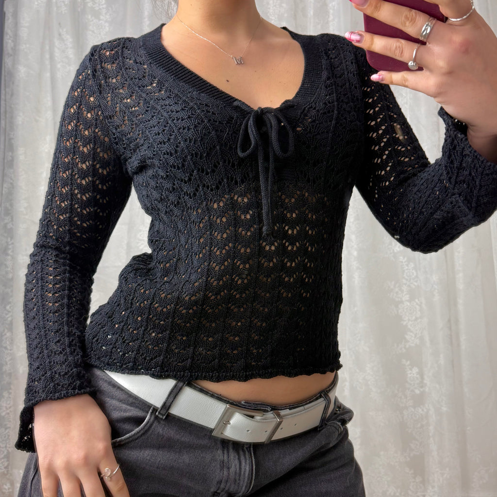 Black crotchet long sleeved sweater