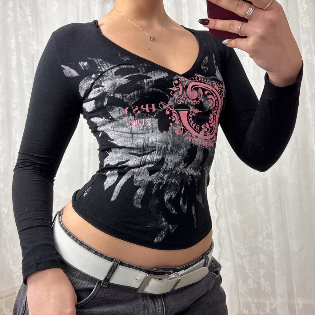 Black v neck patterned long sleeved top
