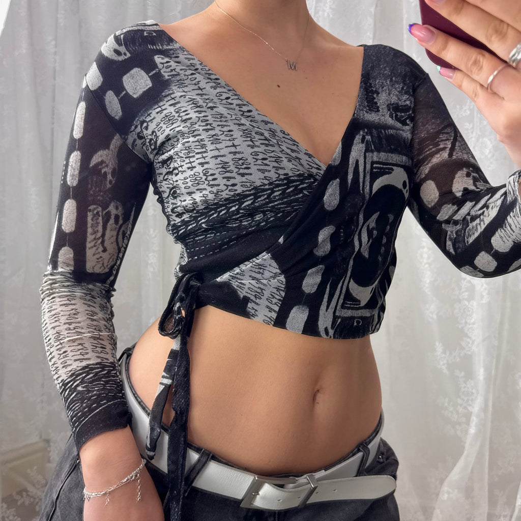 Grey and black graphic wrap around tie top