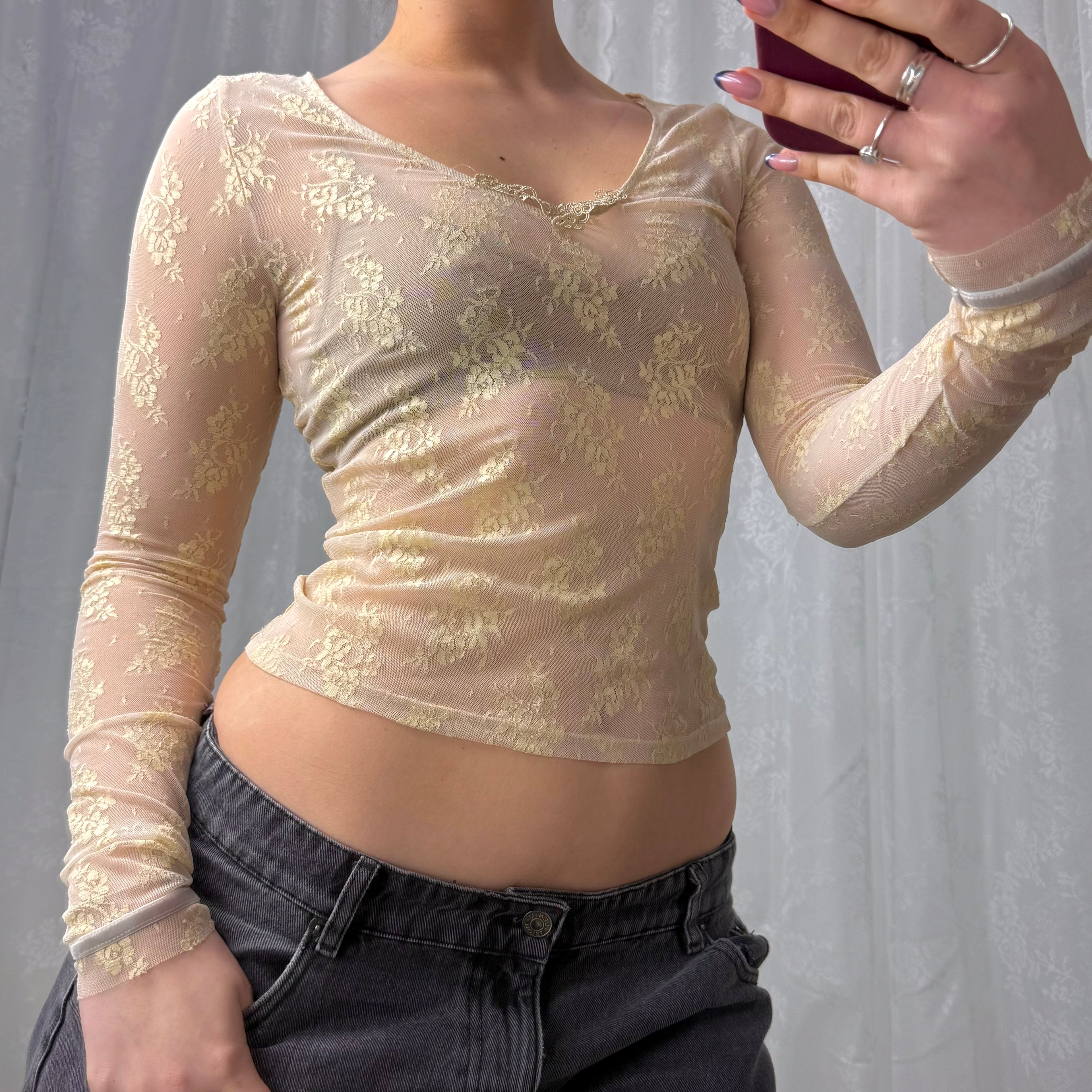Cream mesh long sleeved detailed top