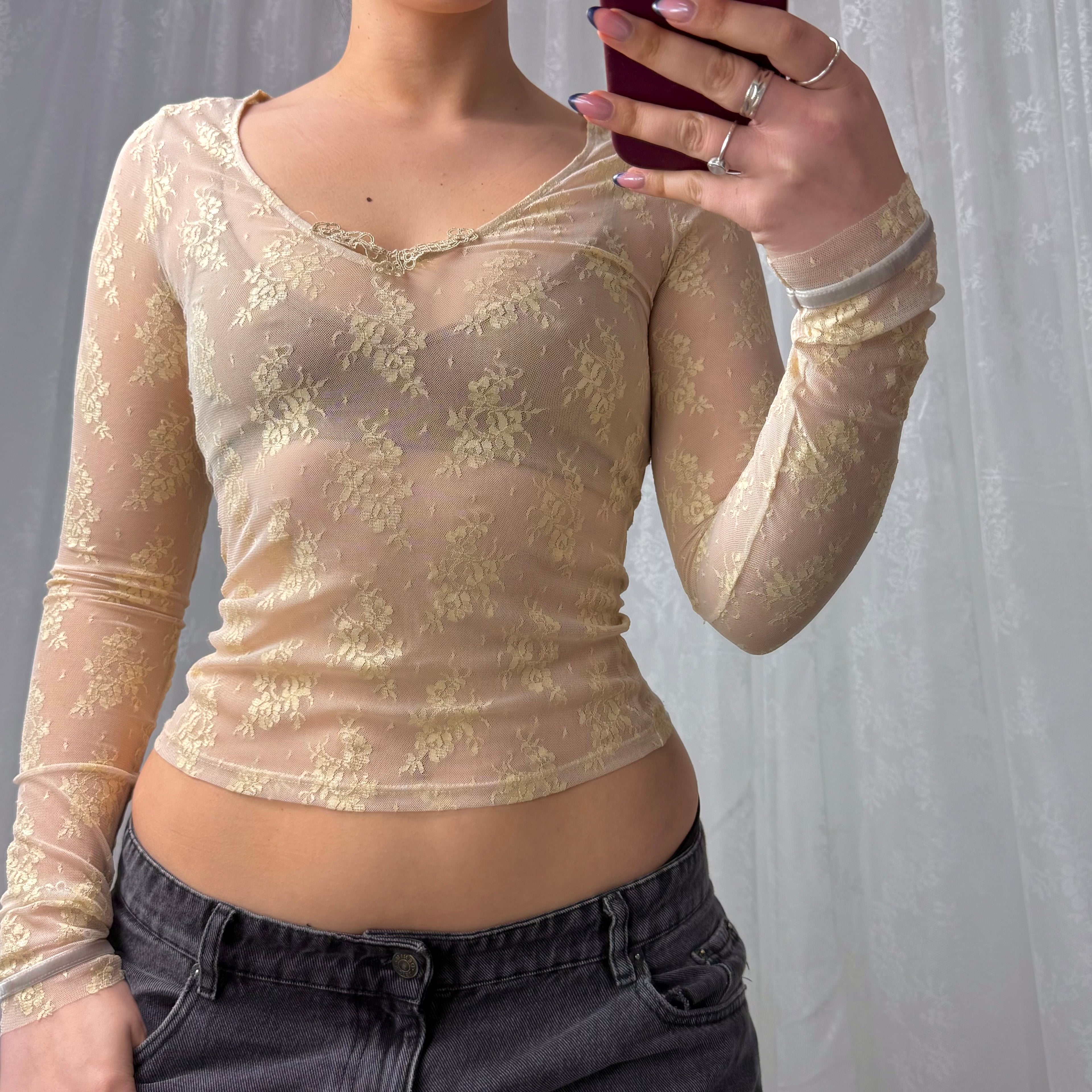Cream mesh long sleeved detailed top