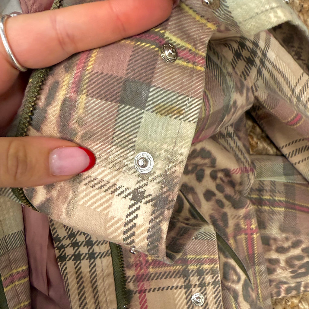 Pink patterned button up jacket