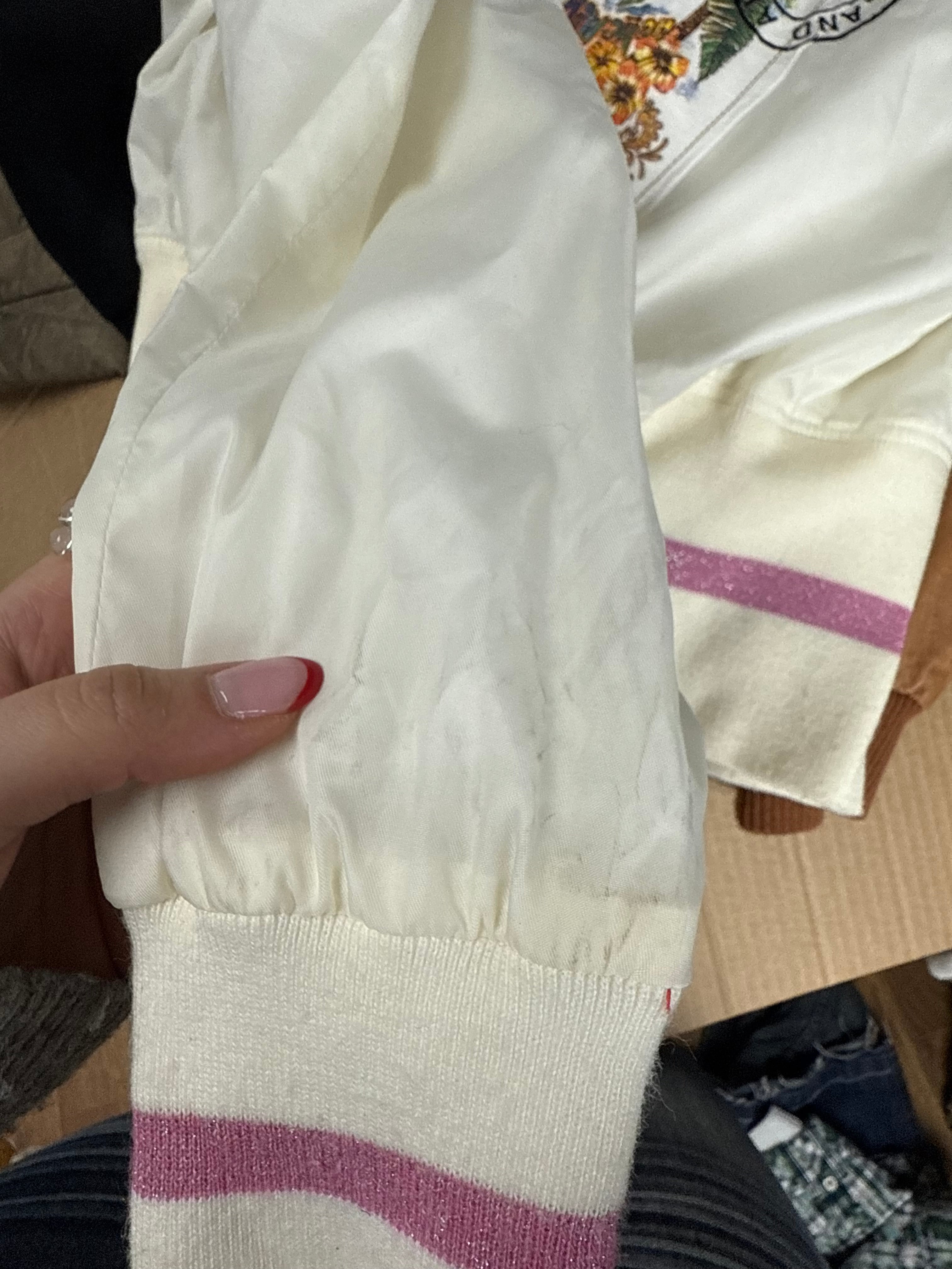 White lightweight detailed bomber jacket